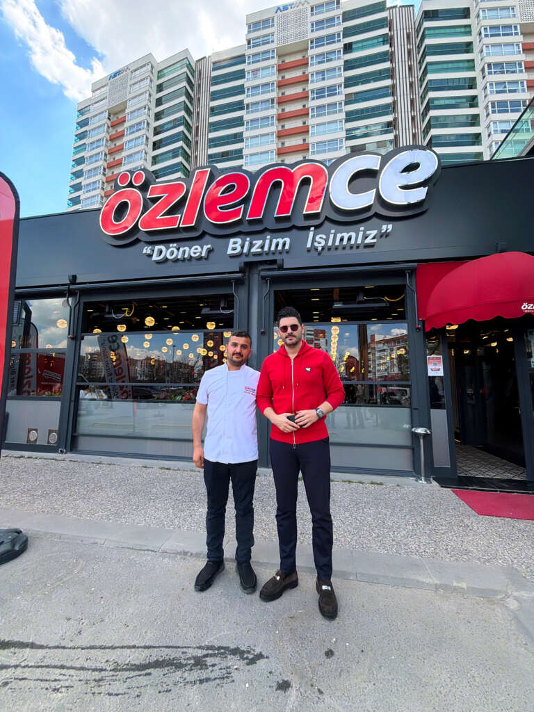 Tolgahan Sayışman Özlemce Döner Çakırlar Şubemizde
